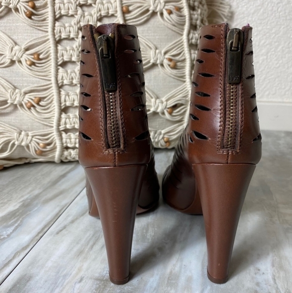 ❗ SOLD ❗ 🥰 DVF Laser Cut Booties - Picture 4 of 11